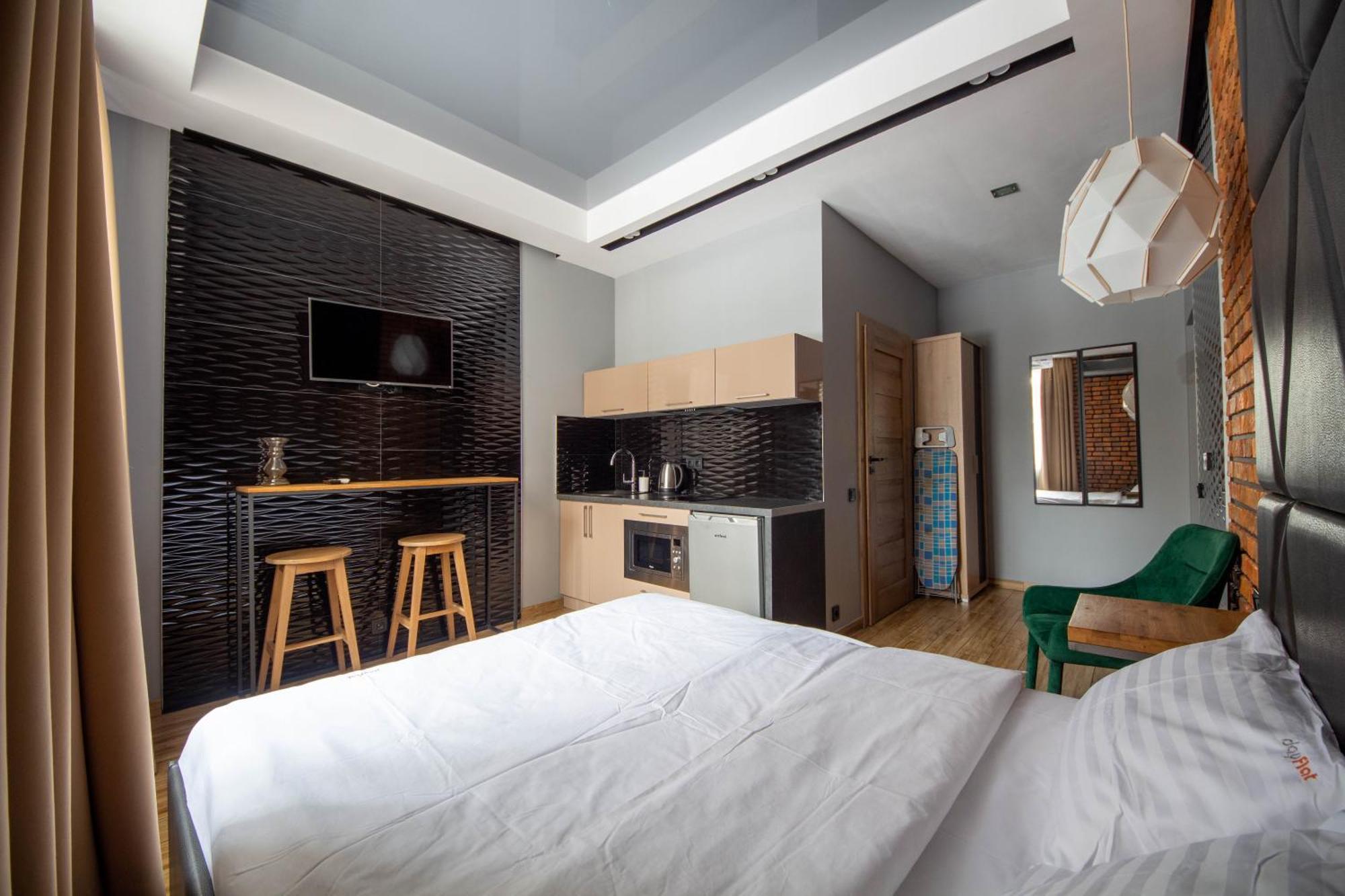 Central Apartments Kyiv Exterior photo